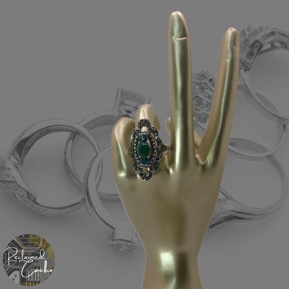 Silver and Green Rhinestone Statement Ring - Size 6.5 - Picture 1 of 7